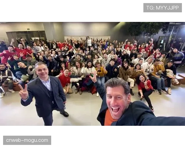 特写：专访转播导演马里奥·罗西：讲述在雨战中捕捉经典镜头背后的技术与故事